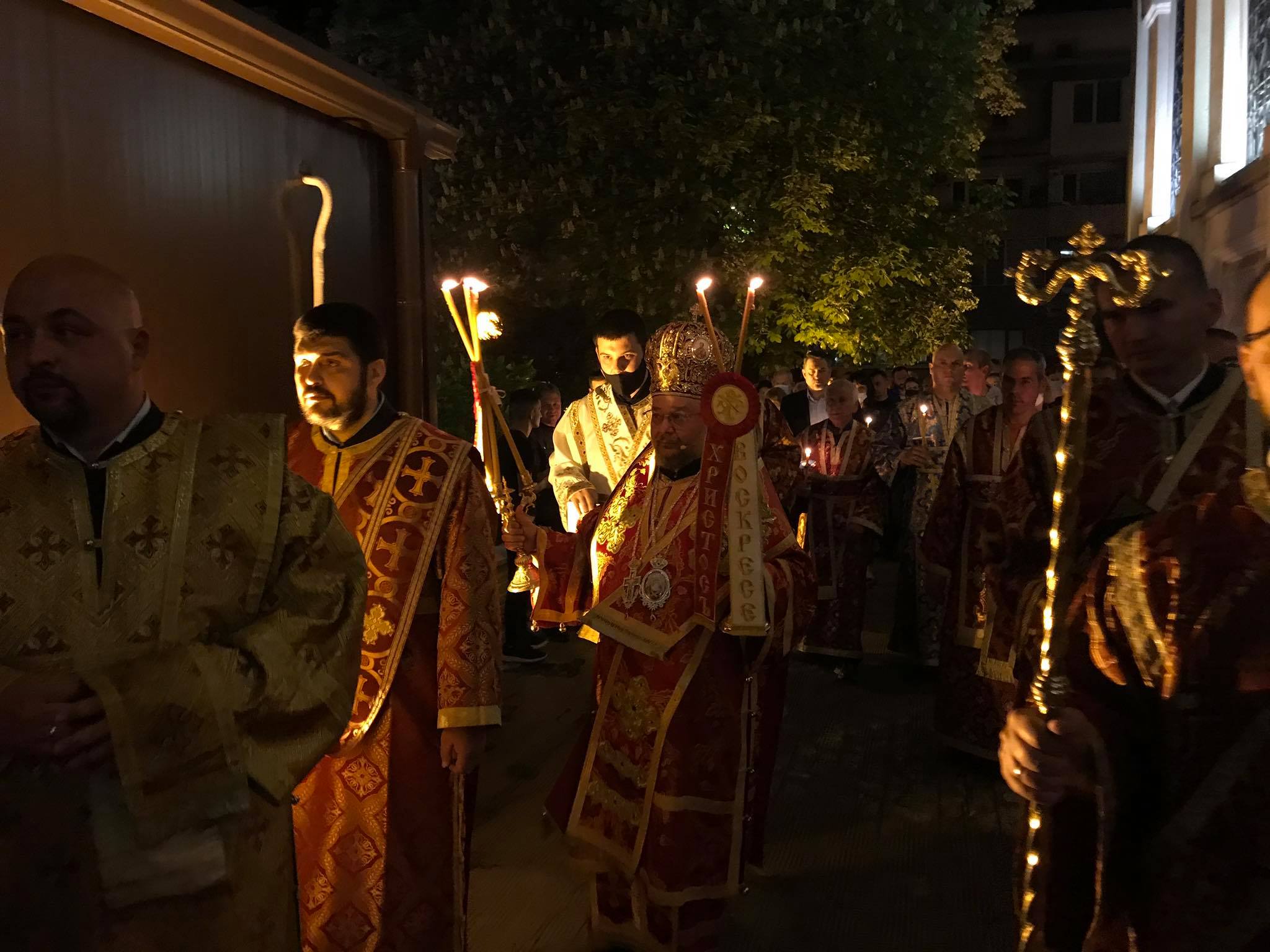 Великден е