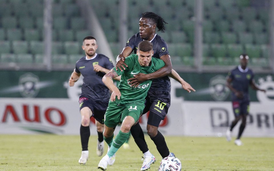 Лудогорец и Берое играят при 2:1 в мач от първия