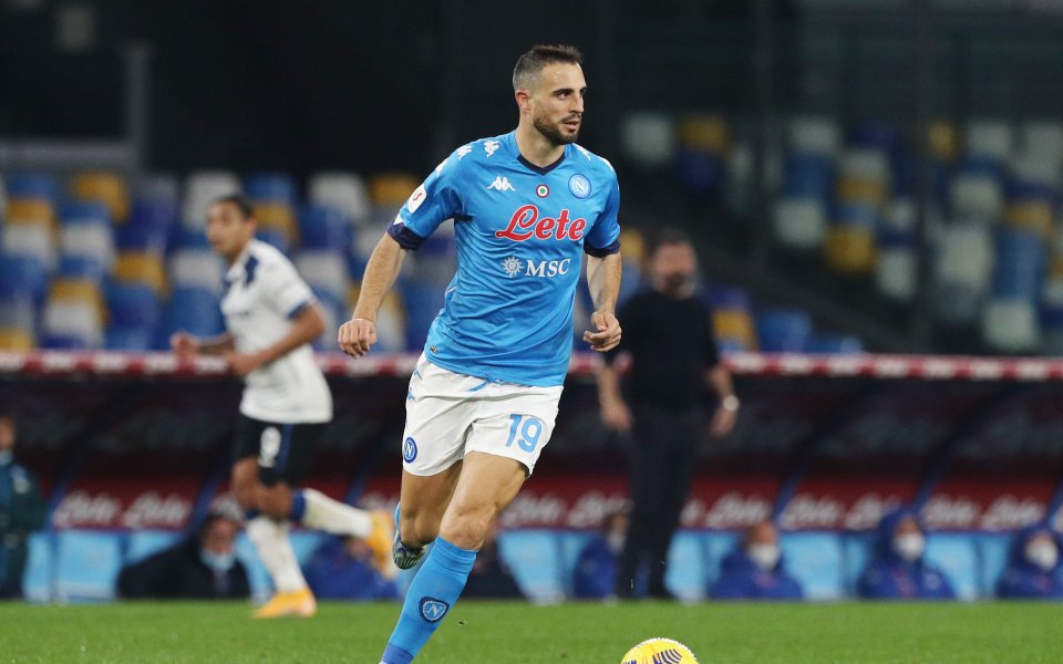 Защитникът на Наполи Никола Максимович е дал положителнапроба за COVID-19.