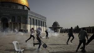 Сблъсъци избухнаха за втори път днес между израелската полиция и