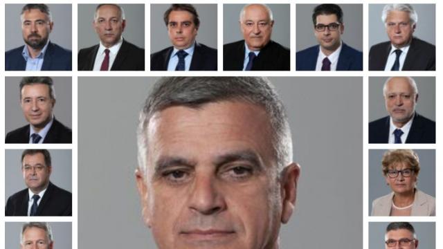 Кой кой е в служебния кабинет „Янев“ (СНИМКИ)