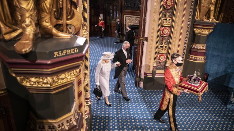  Кралица Елизабет на първия си обществен ангажимент след гибелта на принц Филип 