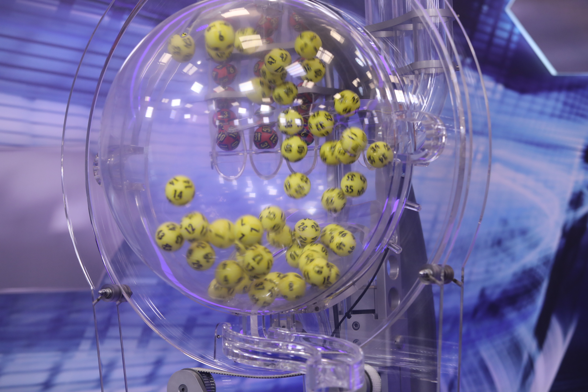 <p>Българският спортен тотализатор навършва 64 години и отпразнува своя пореден рожден ден, опирайки се на дългогодишния си опит и гледайки смело напред към бъдещите предизвикателства.</p>