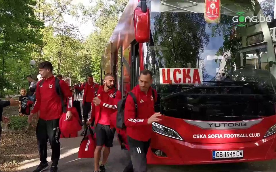 Футболистите на ЦСКА пристигнаха на стадион "Българска армия" за дербито