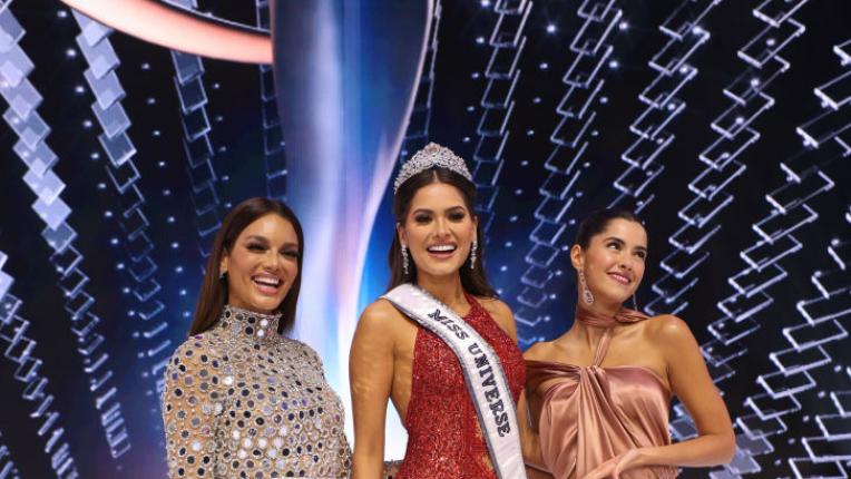  Андреа Меса от Мексико е новата „ Мис Вселена “ 