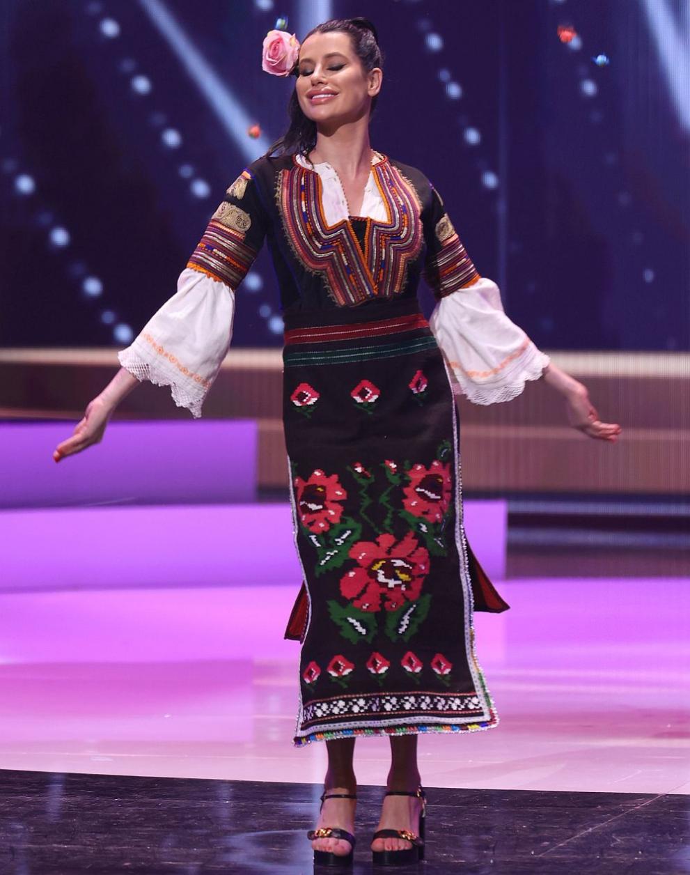 Мис България Радинела Чушева на конкурса Мис Вселена