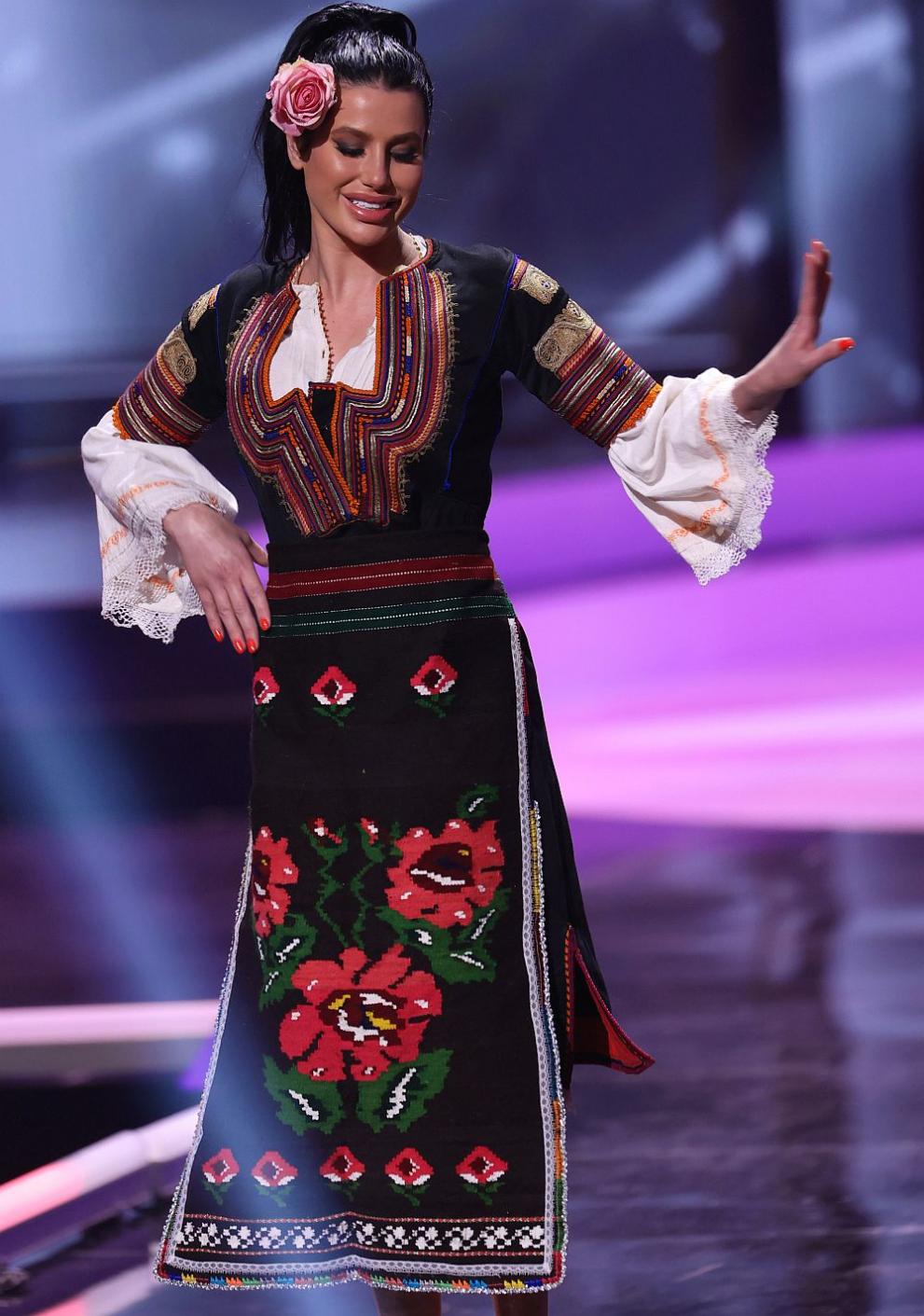 Мис България Радинела Чушева на конкурса Мис Вселена