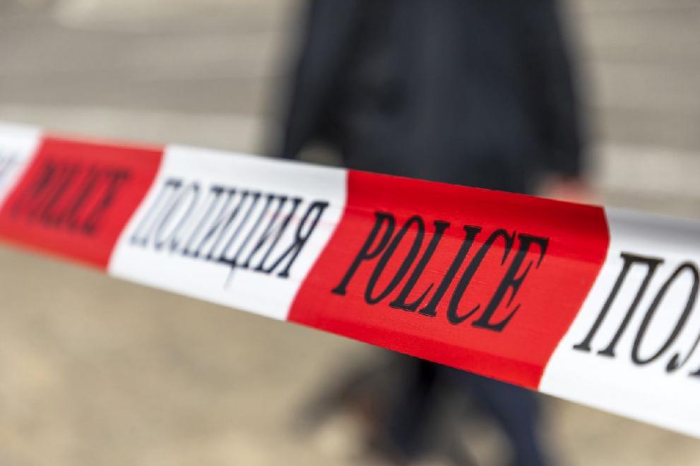 41-годишен мъж е открит мъртъв снощи пред дома му в бургаския