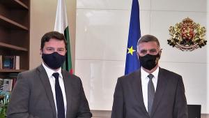 Стефан Янев Роб Диксън
