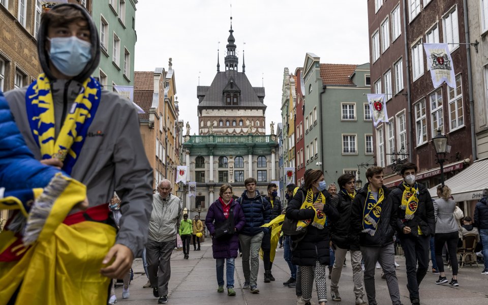 Екшън съпътства битката между Манчестър Юнайтед и Виляреал за трофея