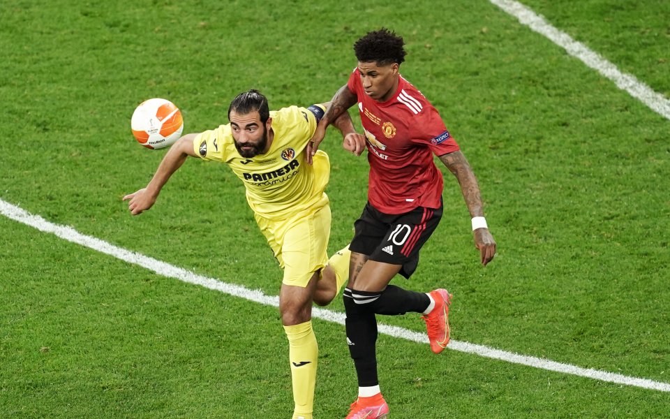 Манчестър Юнайтед се изправя срещу състава на Виляреал в двубой