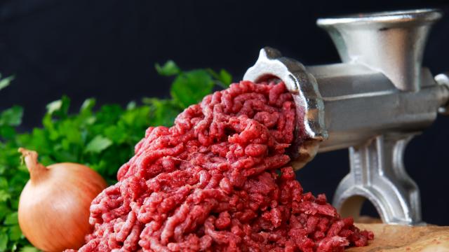 Мелене на месо в домашни условия: Как да изберем най-подходящия уред