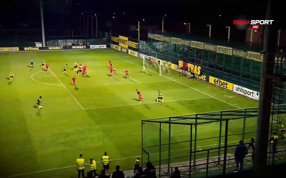 Прекрасен гол на Току от Ботев Пловдив във вратата на