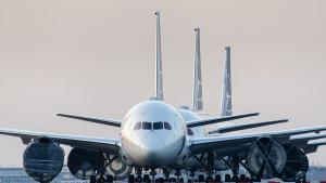Два пътнически самолета се сблъскаха на пистата на летище Япония