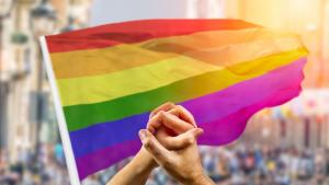 ЛГБТ: Тайланд приема законопроект за равенство на браковете