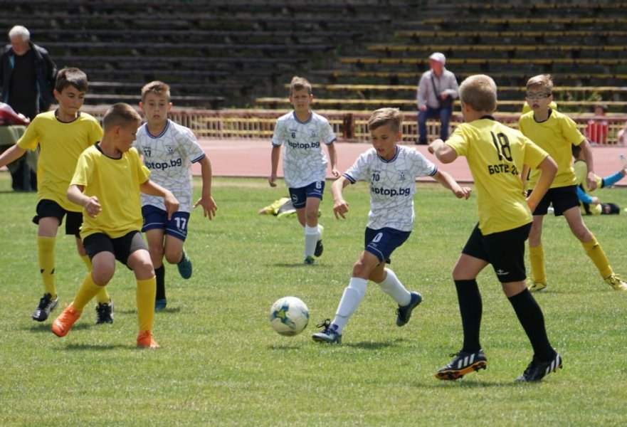 Детски турнир по футбол1