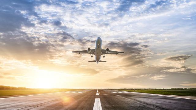 Първата в света изцяло електрическа авиокомпания стартира през 2025 г.