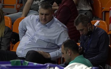 Президентът на Българската федерация по волейбол Любо Ганев остана