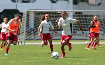 Женският национален отбор по футбол загуби с 0 3 при