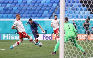 Полша и Словакия играят при 0 1 на стадион Газпром Арена в