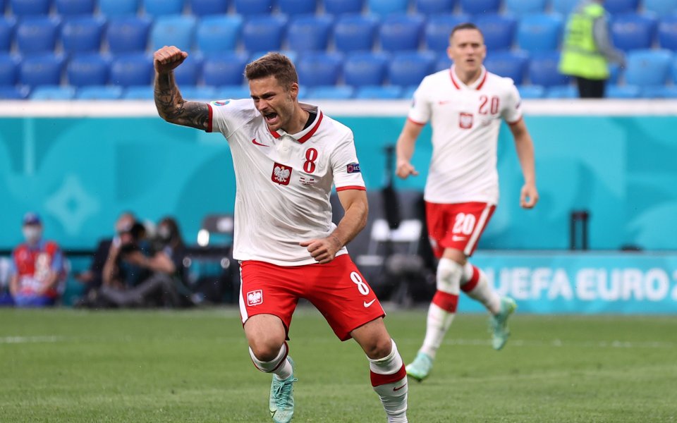 Ударно начало за Полша през втората част срещу Словакия