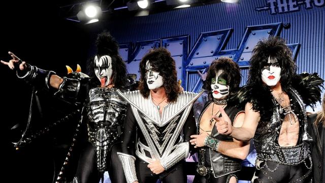  Kiss подновява прощалното си турне