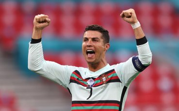 Вторият гол на Кристиано Роналдо от Португалия във вратата на Унгария беше избран за