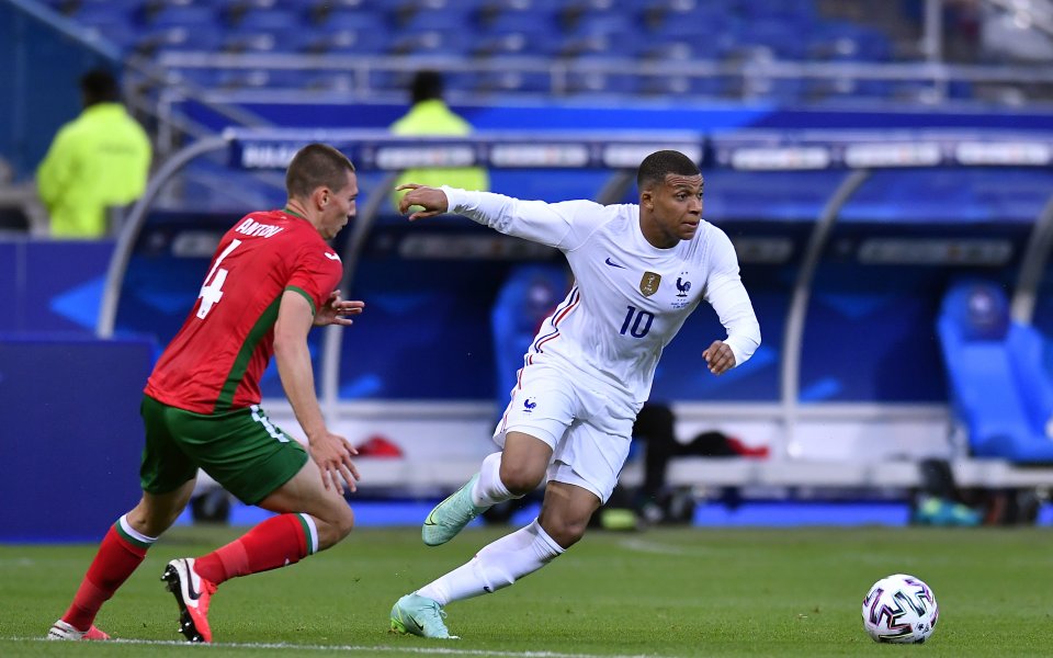 ЦСКА е получил нова оферта за Валентин Антов, която може