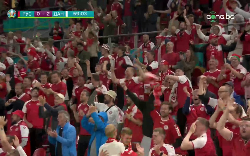 Дания с втори гол във вратата на Русия. Поулсен удвои