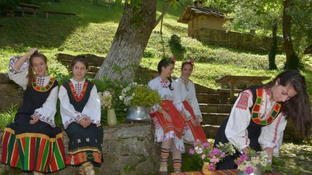 На Еньовден в музей „Етър“ - можете да разберете за какъв мъж ще се омъжите (СНИМКИ)