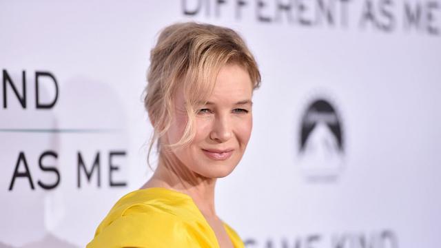 Рене Зелуегър и Ант Анстед щастливи на плажа Лагуна Бийч