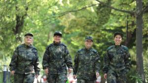 медици военни жени