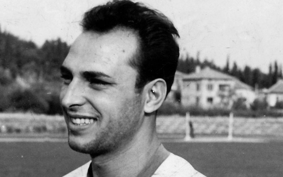 Един от знаменитите бивши играчи на Берое Христо Найденов е