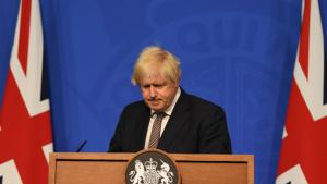 Британският премиер Борис Джонсън беше разпитан от висшата държавна служителка