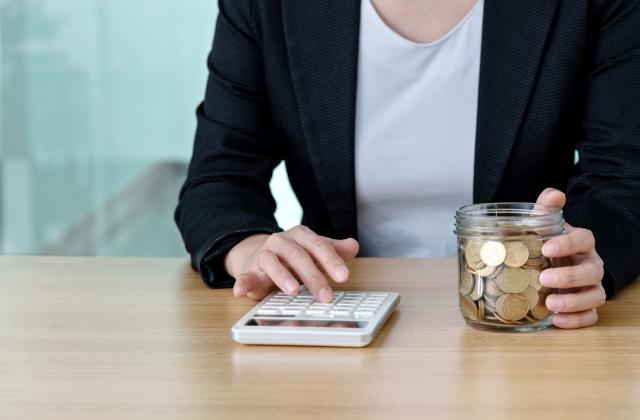 С 16,1 на сто нарастват общите разходи на работодателите за