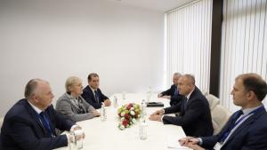 Румен Радев проведе среща с представители на Амазон