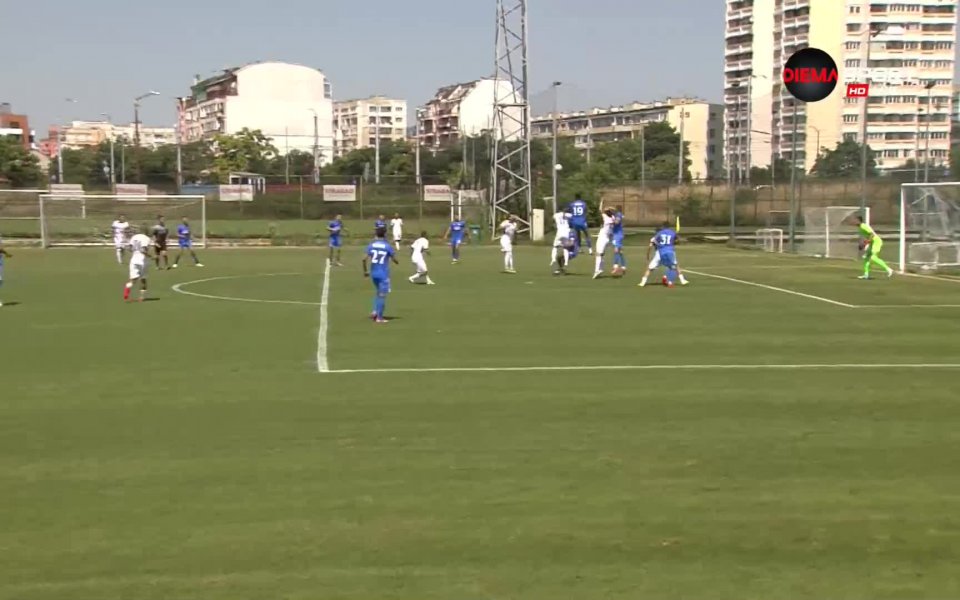 Гущеров даде ранен аванс на Левски Лом