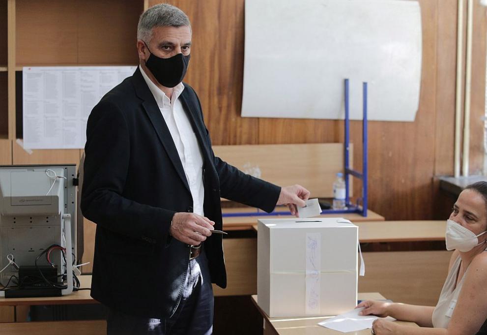  Стефан Янев 