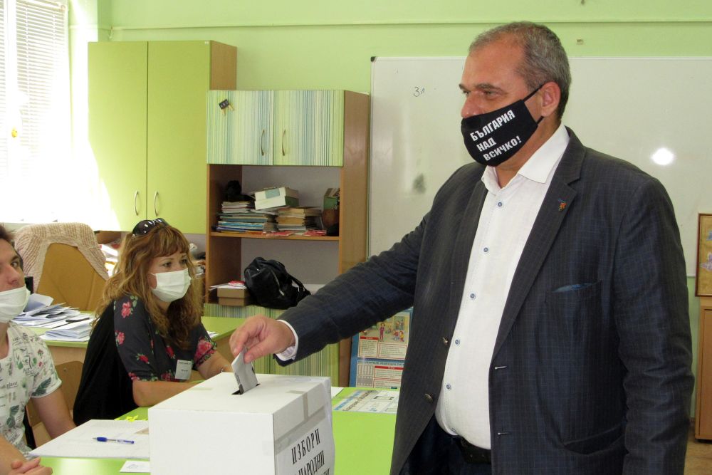 Искрен Веселинов