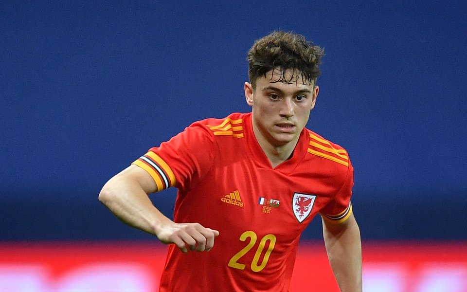 Лийдс продължава със своята лятна селекция. След блестящото представяне на