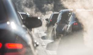 Предлагат по-високи данъци за стари коли и забрана за внос на дизелови 