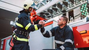 Пожарникари от Първа служба на Пожарна безопасност и защита на