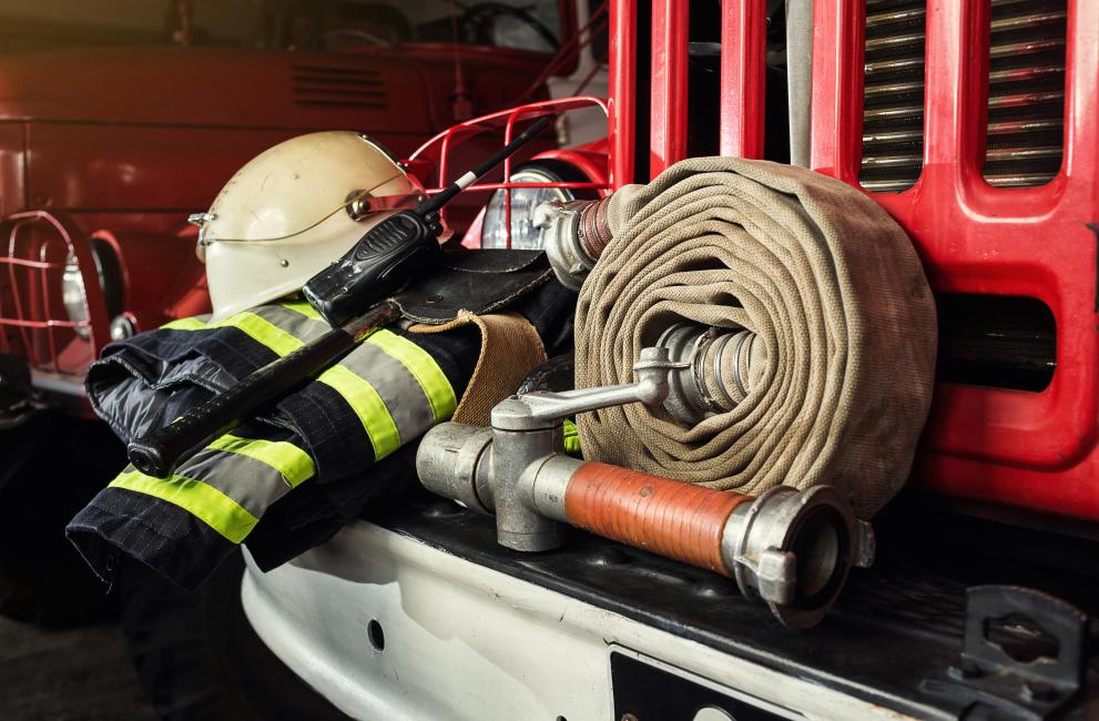 Служители на Районната дирекция Пожарна безопасност и защита на населението