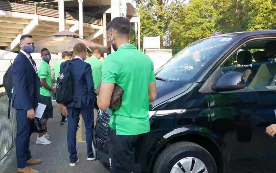 Вижте пристигането на Лудогорец на стадион "Фазанерия" в Мурска собота