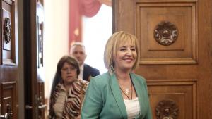 Мая Манолова