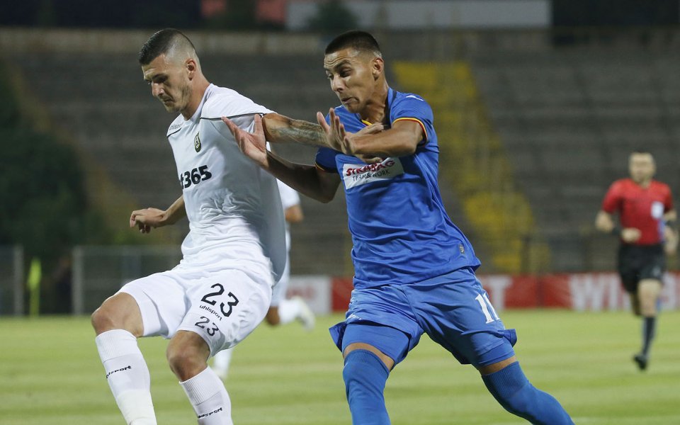 Отборите на Левски и Славия играят при резултат