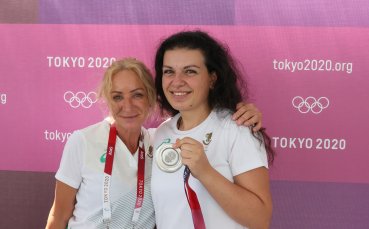 Българската състезателка по спортна стрелба Мария Гроздева похвали съотборничката си