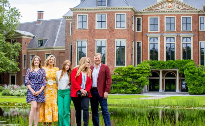 Фотосесия обичайно слага началото на лятната отпуска на нидерландското кралско семейство