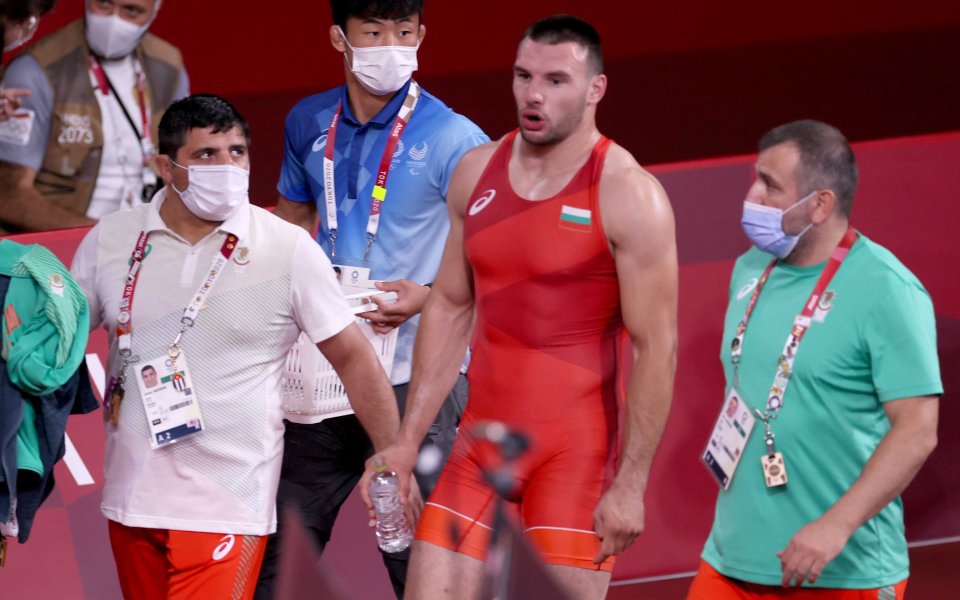 Българският национал Кирил Милов все още има шанс за медал