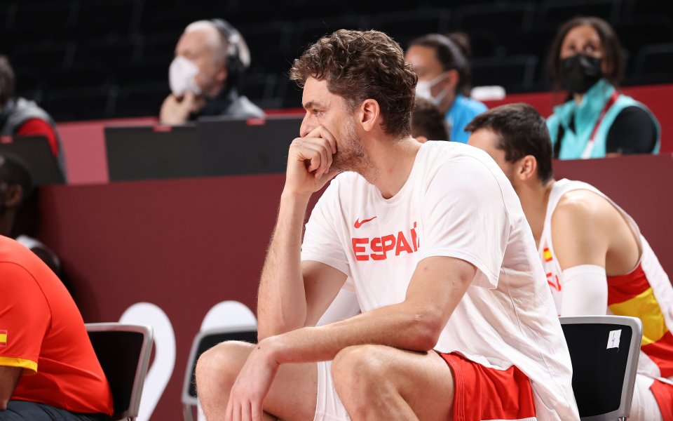 Братята Гасол приключиха с националния на Испания | Gong.bg